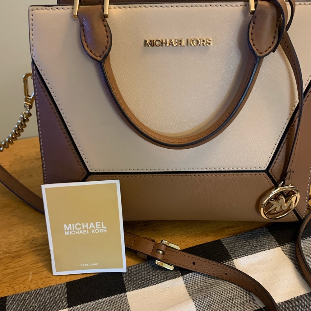 Michael Kors purse w/ coin and card wallet.
